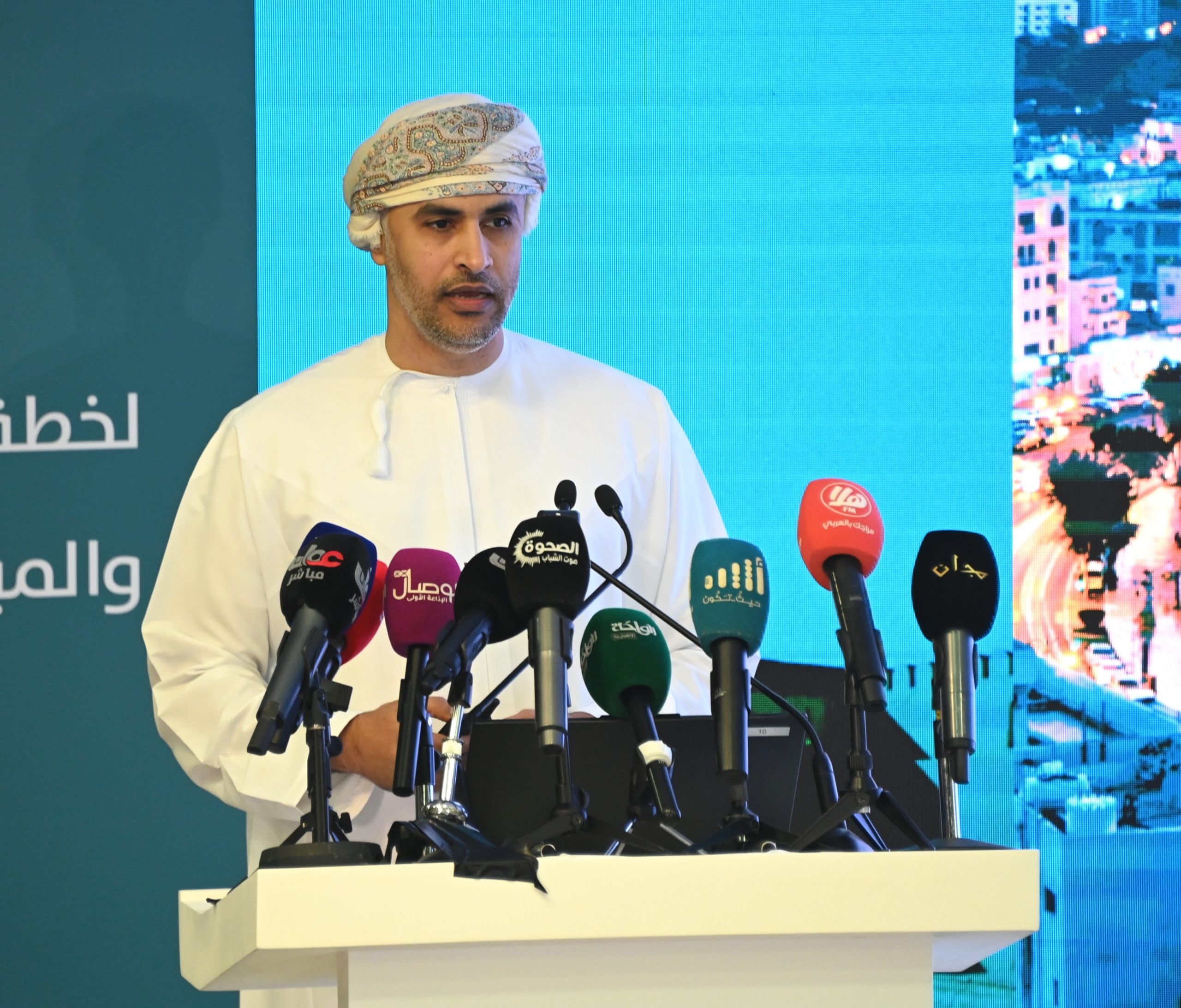 وكيل وزارة المالية العمانية يستعرض أبرز بنود الموازنة الجديدة