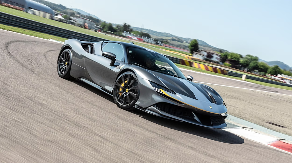 سيارة فيراري إليتريكا الكهربائية