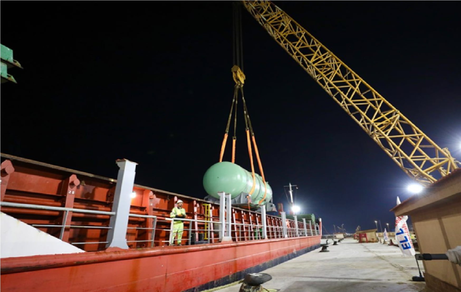 وصول وعاء ضغط المفاعل لمحطة الضبعة للطاقة النووية في مصر