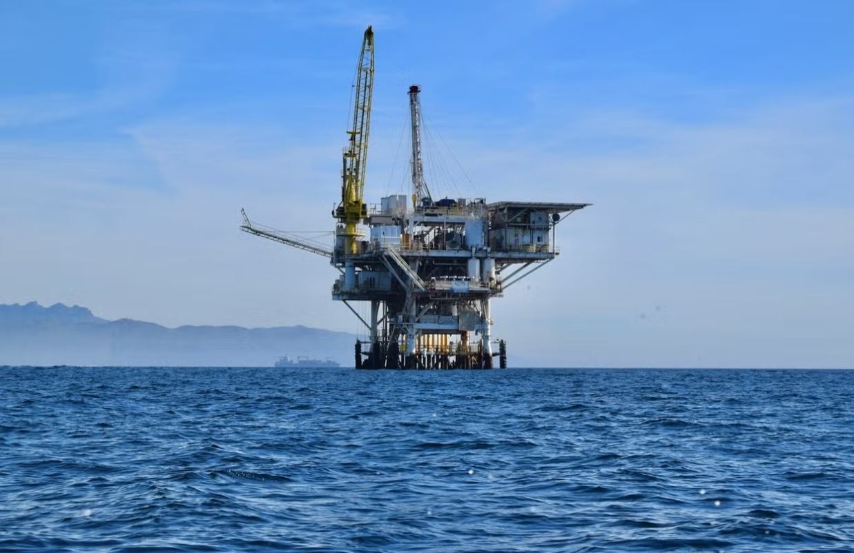 بئر موكي-إيست النفطية في حوض ساحل جمهورية الكونغو الديمقراطية