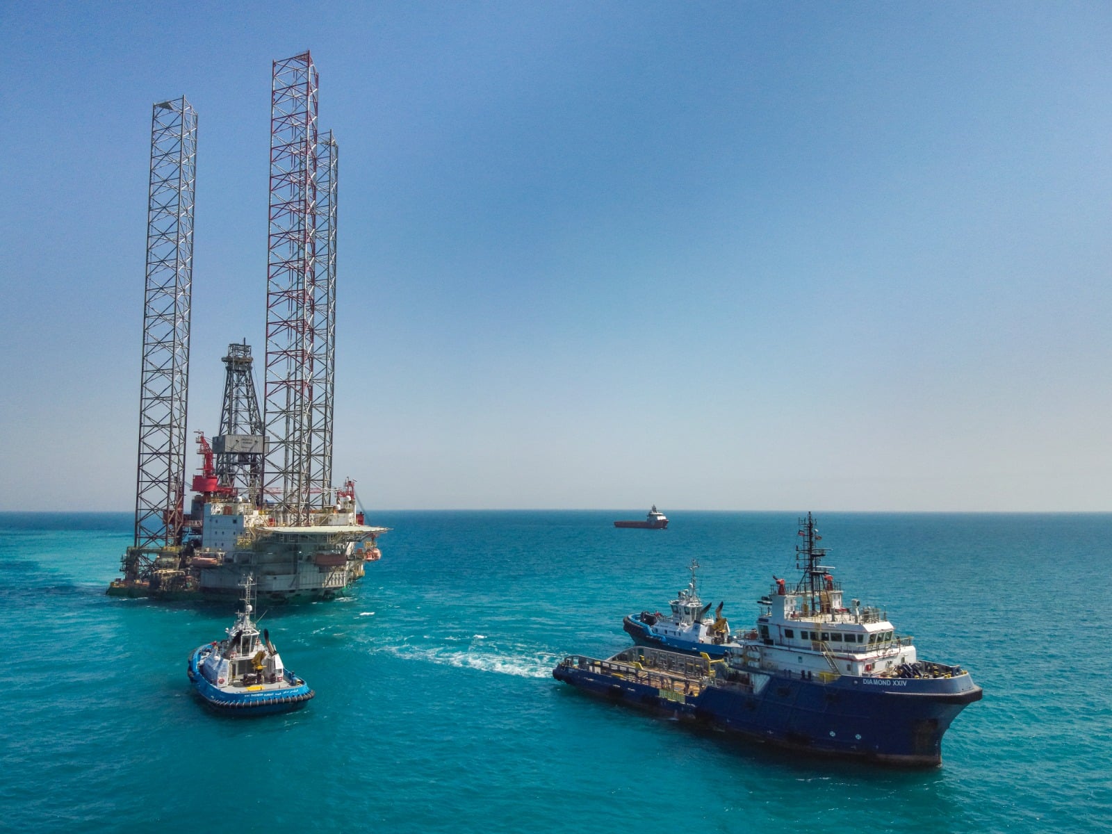 منصة حفر بحرية قبالة سواحل الكويت