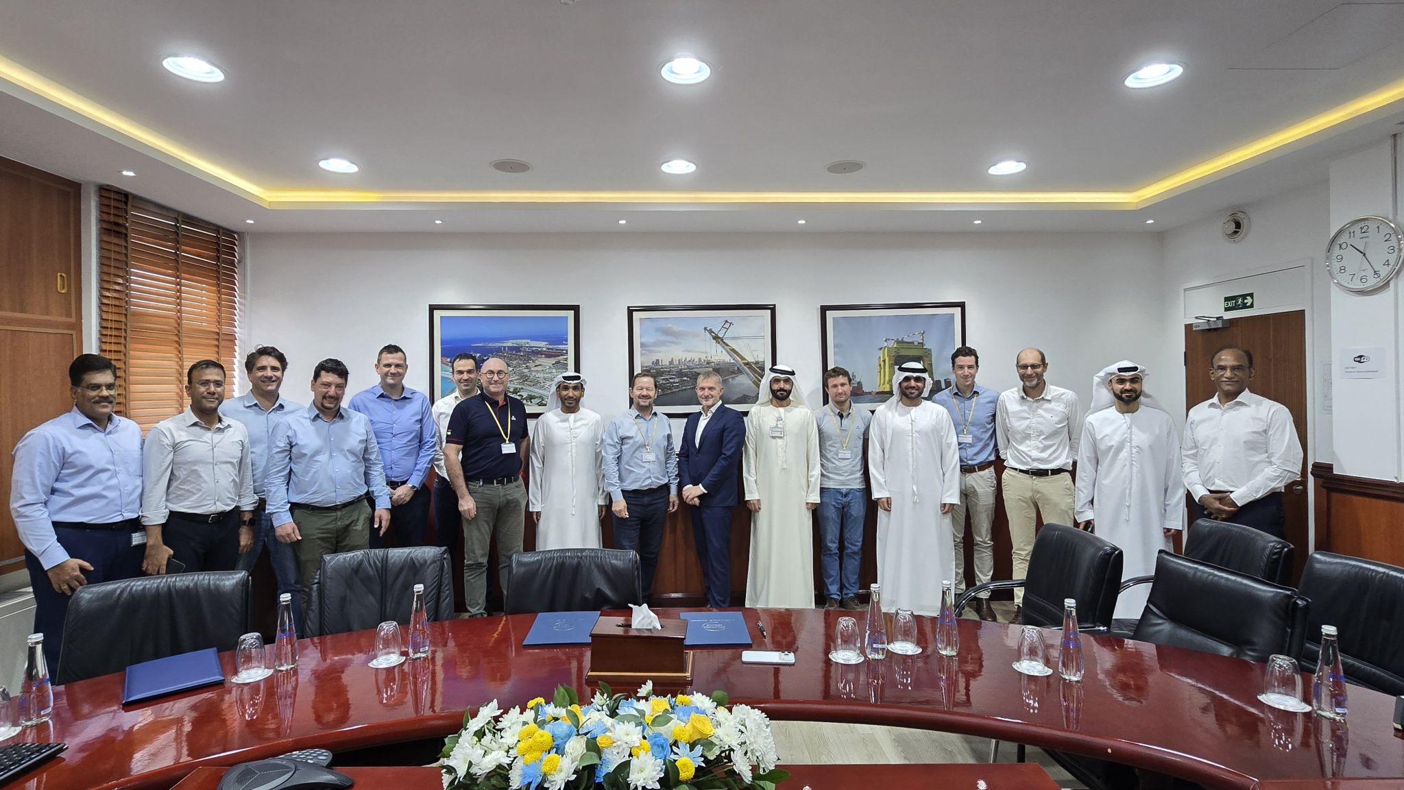 اتفاقية تحويل ناقلة غاز مسال إلى وحدة تخزين عائمة