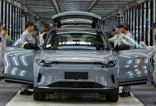 Photo of بسبب السيارات الصينية.. ترمب يطيح بمسؤولة أميركية