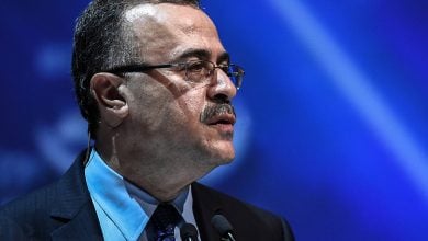 Photo of رئيس أرامكو السعودية يدحض ادعاءات تخمة النفط: "مبالغ فيها"