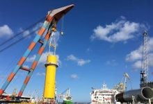 Photo of أكبر مزرعة رياح بحرية في أميركا تركب أول توربيناتها الـ176