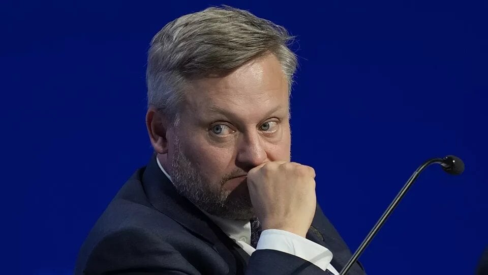 الرئيس التنفيذي السابق لشركة بي بي البريطانية، موراي أوشينكلوس