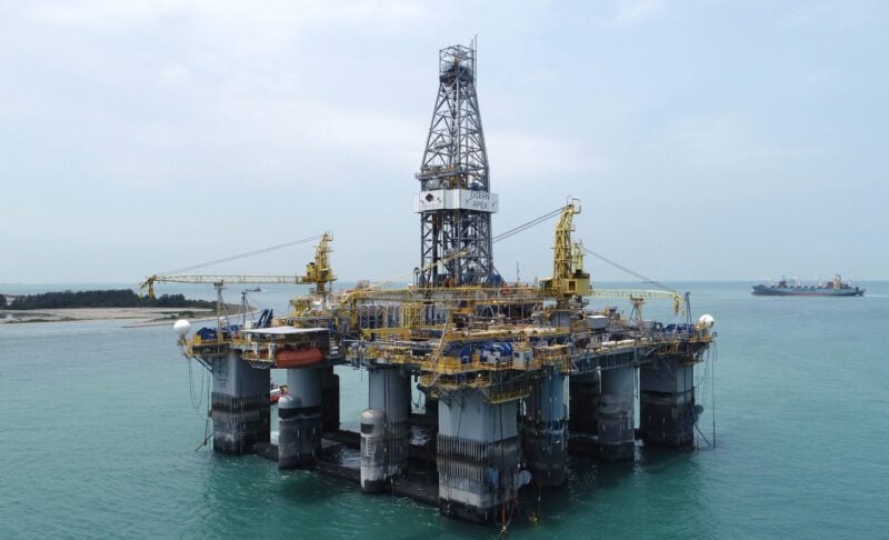 منصة حفر تابعة لشركة نوبل كوربوريشن 