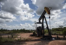 Photo of هل تقفز أسعار النفط بعد الهجوم على فنزويلا؟.. 5 توقعات