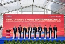 Photo of الجرافات البحرية الإماراتية تعزز أسطولها بصفقة جديدة