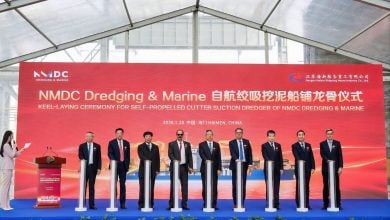 Photo of الجرافات البحرية الإماراتية تعزز أسطولها بصفقة جديدة