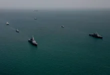Photo of إغلاق مضيق هرمز يعود إلى الواجهة عقب الهجوم على إيران