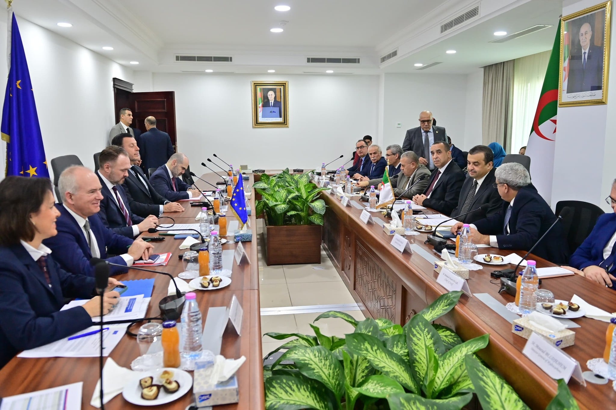 جانب من الاجتماع السادس للحوار السياسي رفيع المستوى حول الطاقة بين الجزائر والاتحاد الأوروبي - الصورة من وزارة المحروقات والمناجم