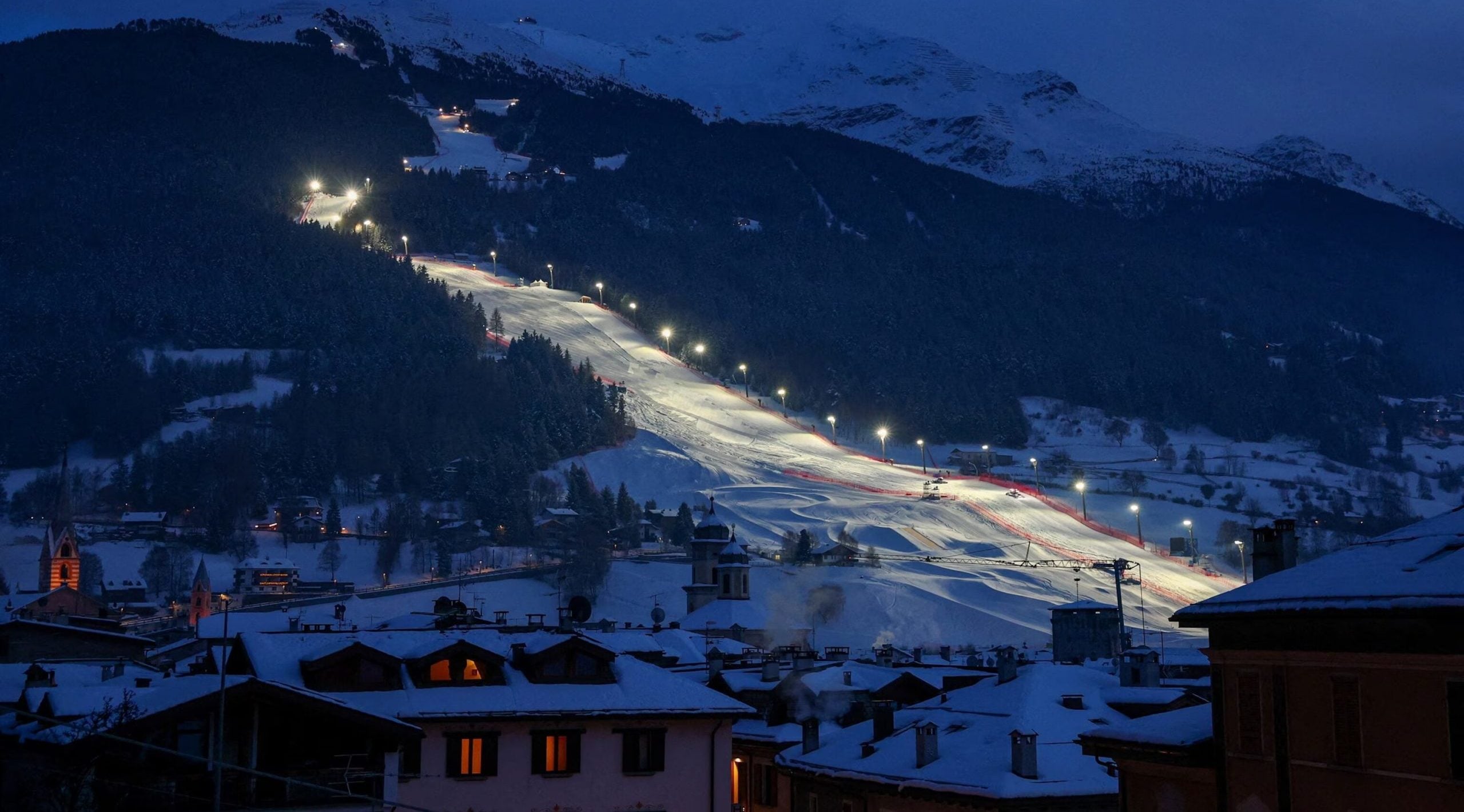 مركز ستيلفيو للتزلج على الجليد الذي سيستضيف منافسات الرجال للألعاب الأولمبية الشتوية 2026 