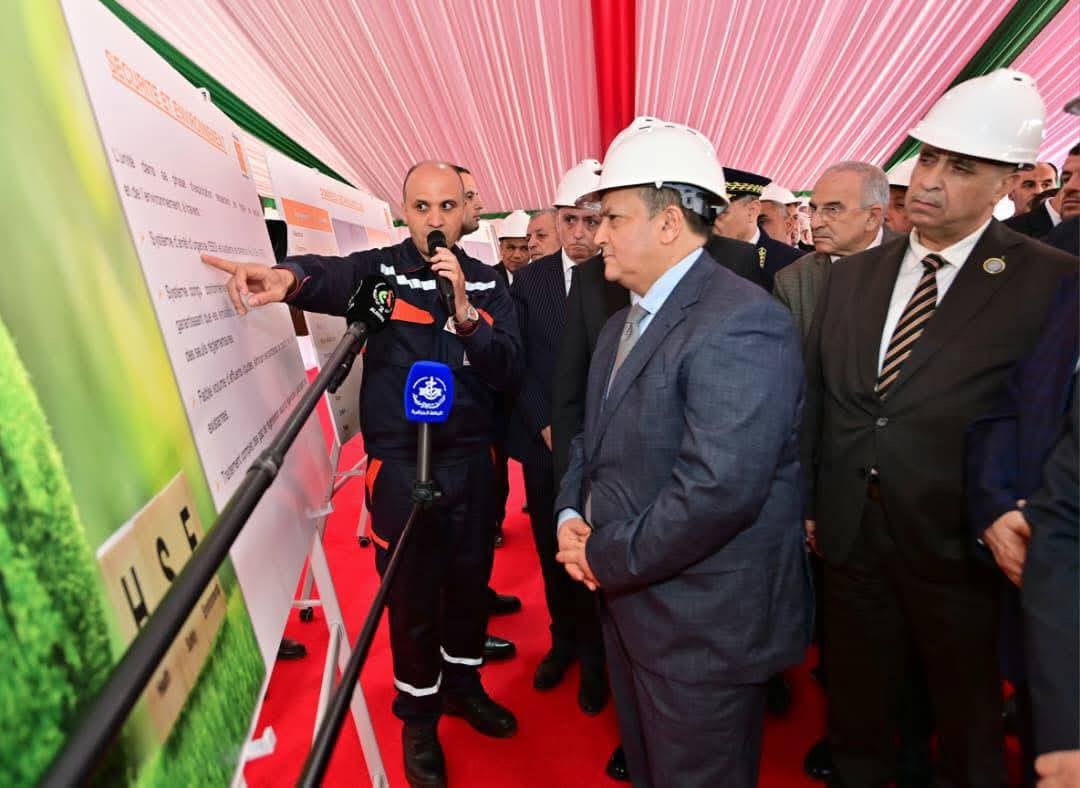 من مراسم إحياء ذكرى تأميم المحروقات في الجزائر