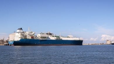 Photo of فوضى الأسعار تدفع لرحلة مجنونة.. غاز أسترالي يعبر نصف الكرة الأرضية