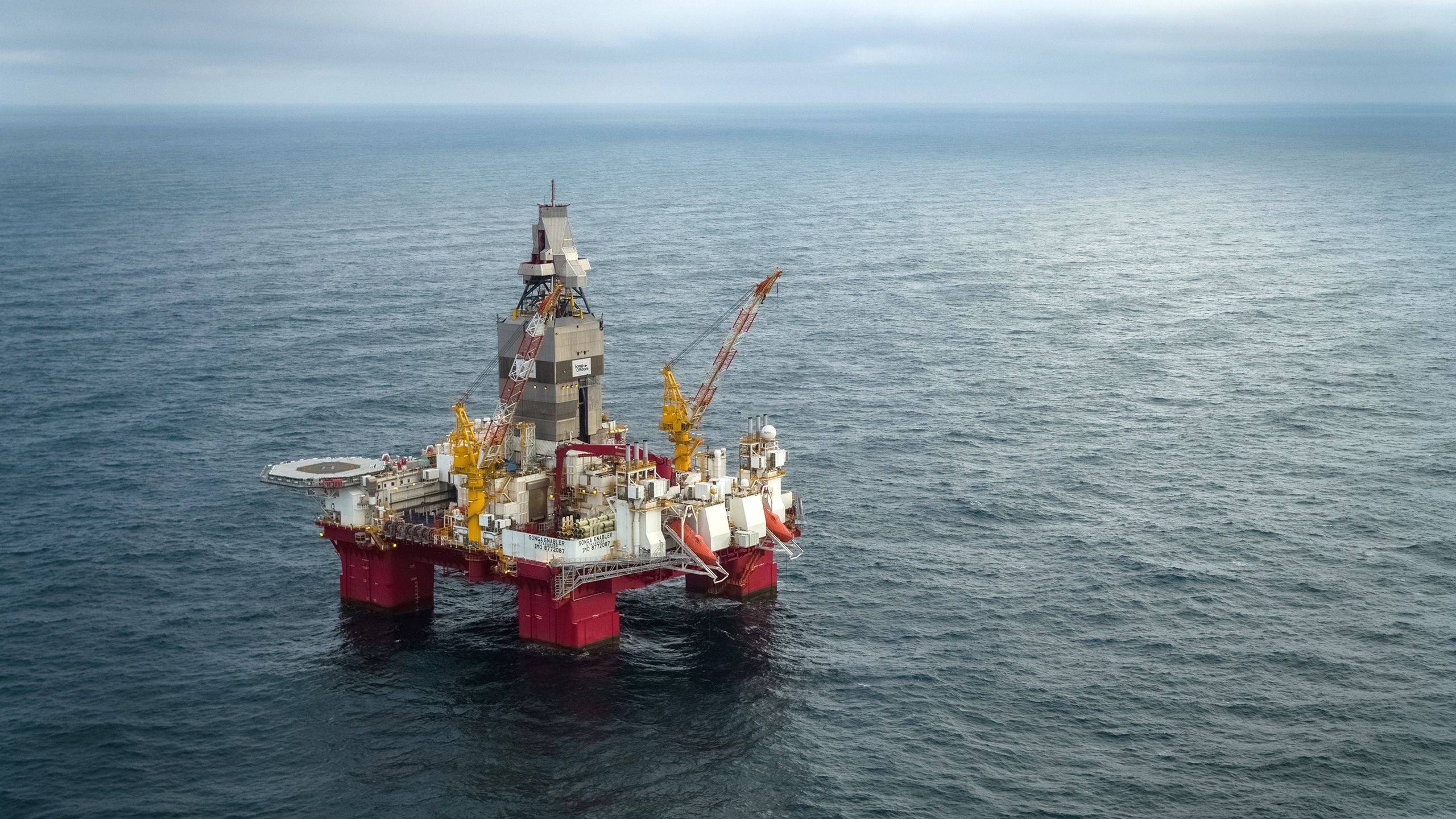 منصات تنقيب في بحر بارنتس النرويجي