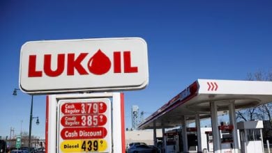 Photo of شركة سعودية تقترب من الاستحواذ على أصول لوك أويل.. بينها حقل نفط عراقي