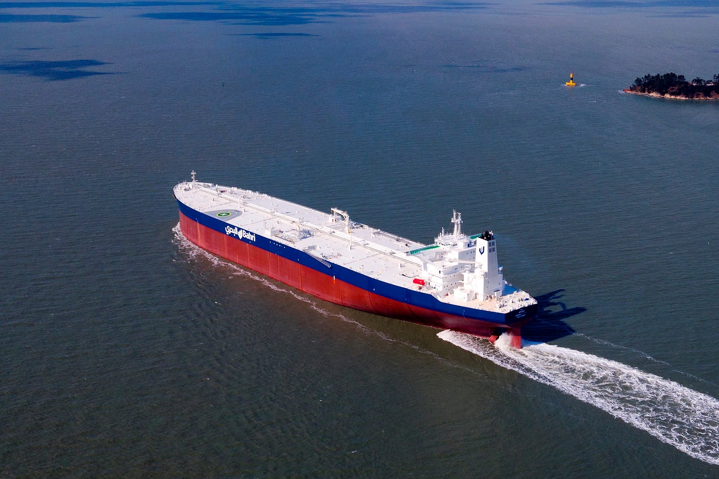 ناقلات نفط عملاقة لصالح شركة البحري