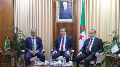 Photo of الجزائر تعرض مساعدة موريتانيا في تطوير موارد النفط والغاز