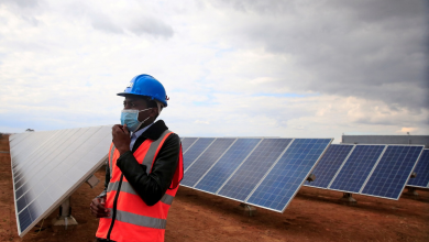 Photo of الطاقة الشمسية في أفريقيا.. كيف تعزز دورها في منظومة الكهرباء القارية؟ (تقرير)