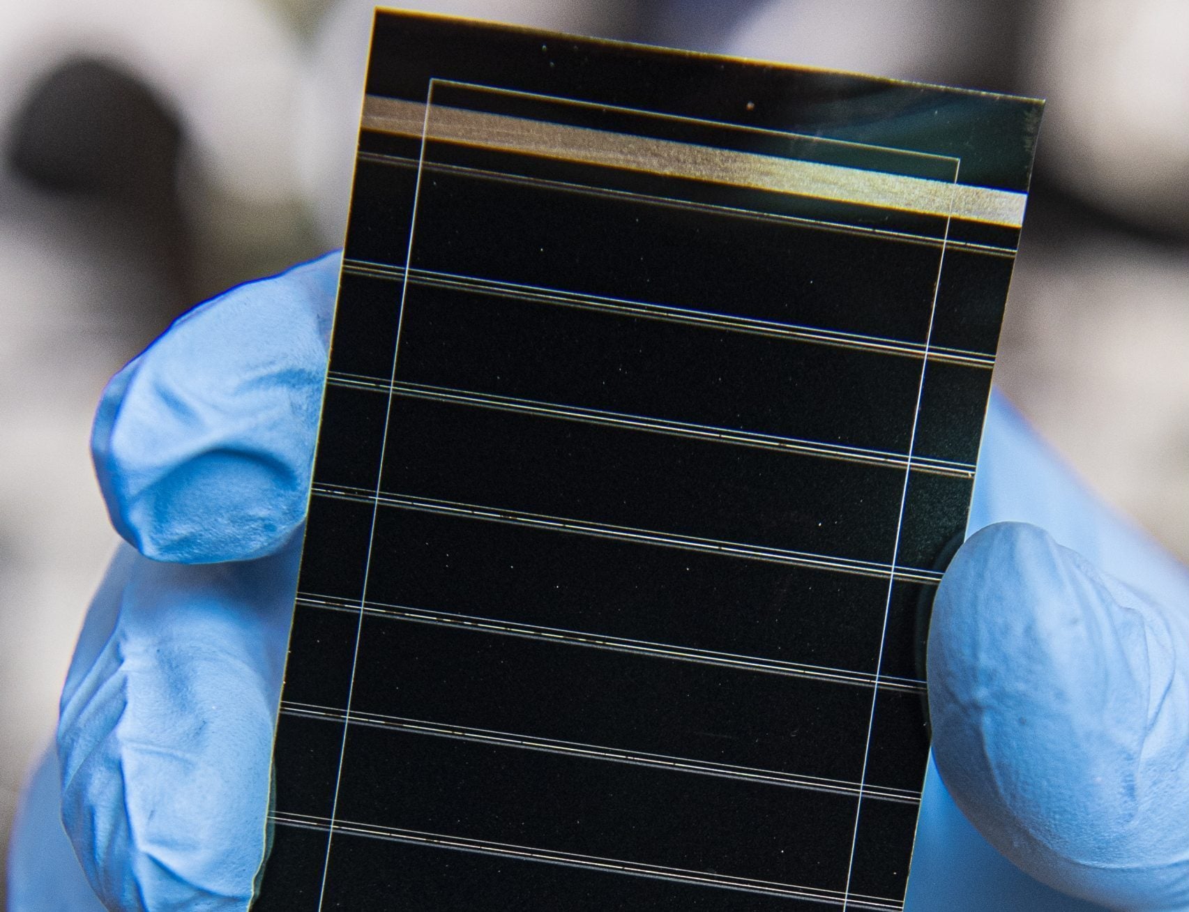 خلايا البيروفسكايت الشمسية