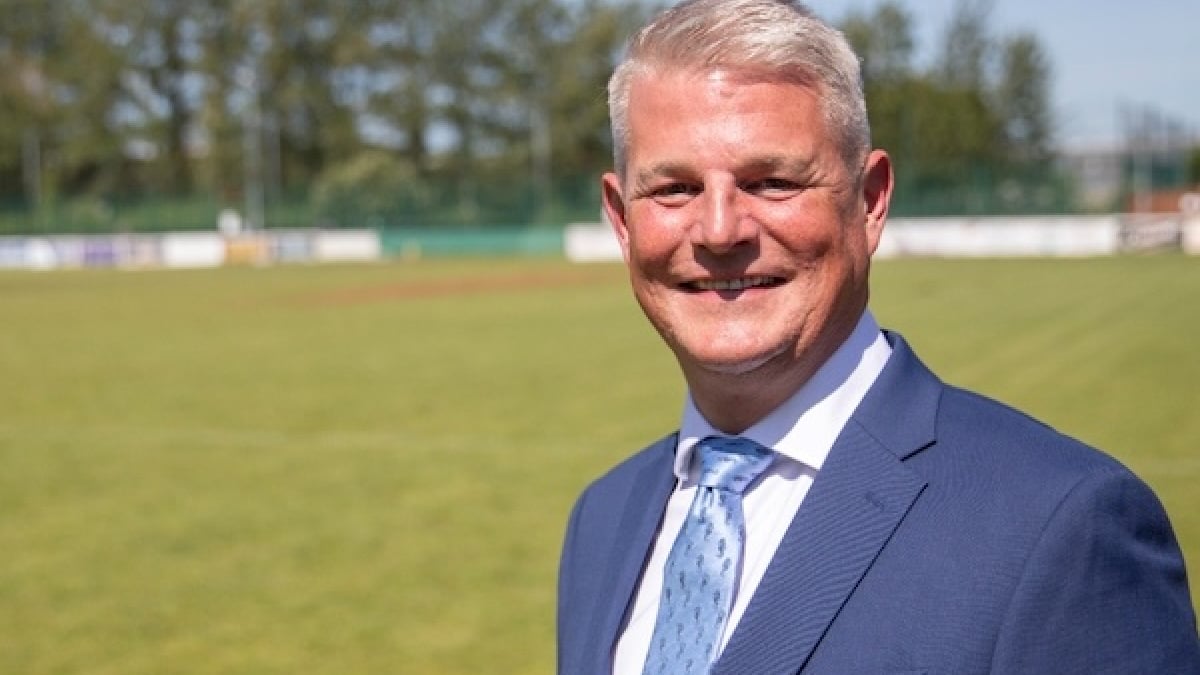 النائب البرلماني ستورات أندرو 