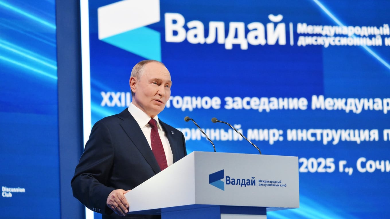 الرئيس الروسي فلاديمير بوتين يتحدث عن توتر العلاقة مع الغرب