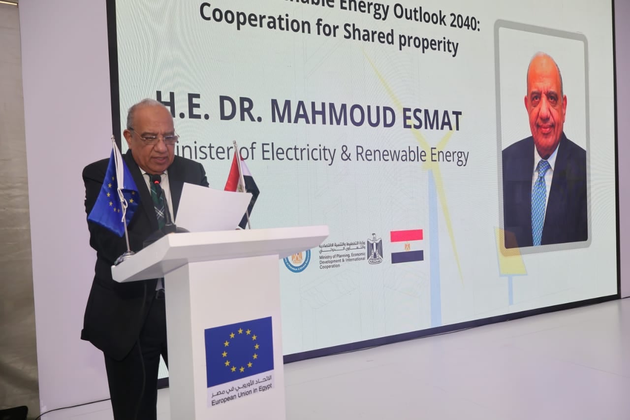 وزير الكهرباء المصري محمود عصمت