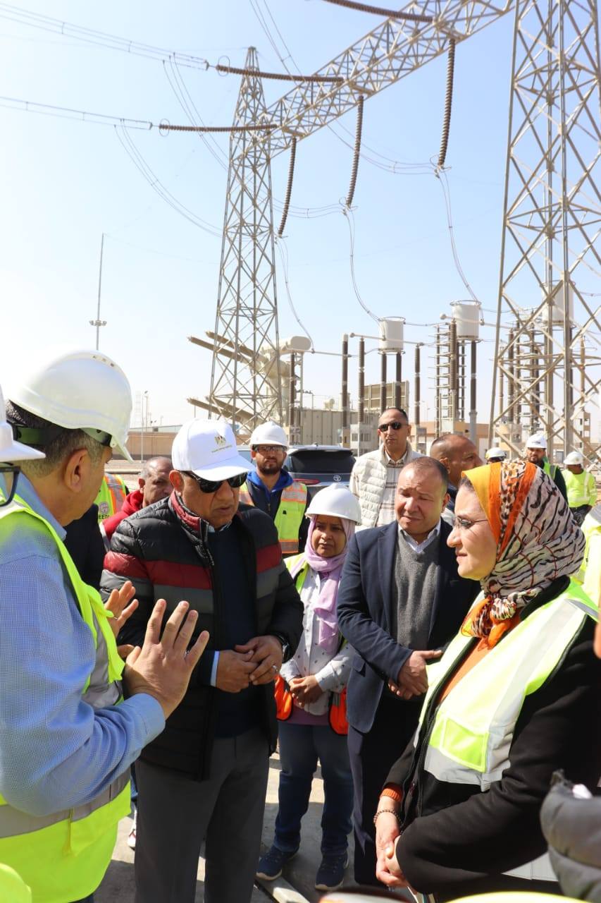 جانب من جولة الوزير في محطة الربط بمدينة بدر