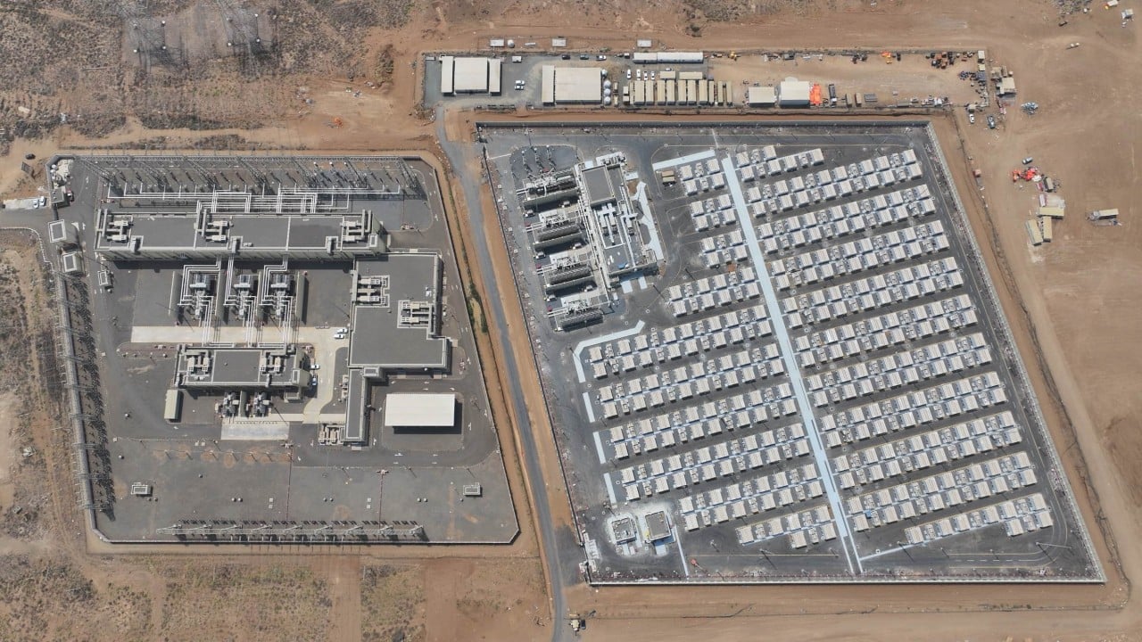 بطاريات تخزين الكهرباء