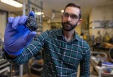 Photo of إنتاج الغرافيت الحيوي.. ابتكار أميركي يدعم البطاريات ويقلص هيمنة الصين