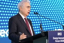 Photo of وكالة الطاقة الدولية تزعم وجود فائض نفطي.. وتحذر من العودة إلى الغاز الروسي