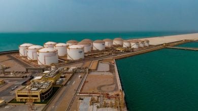 Photo of تصدير النفط العماني.. رحلة مثيرة تبدأ من الحقول وصولًا إلى الناقلات