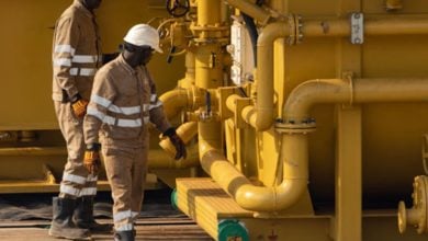 Photo of إنتاج النفط في أوغندا يضمن إيرادات 600 مليون دولار.. لأول مرة