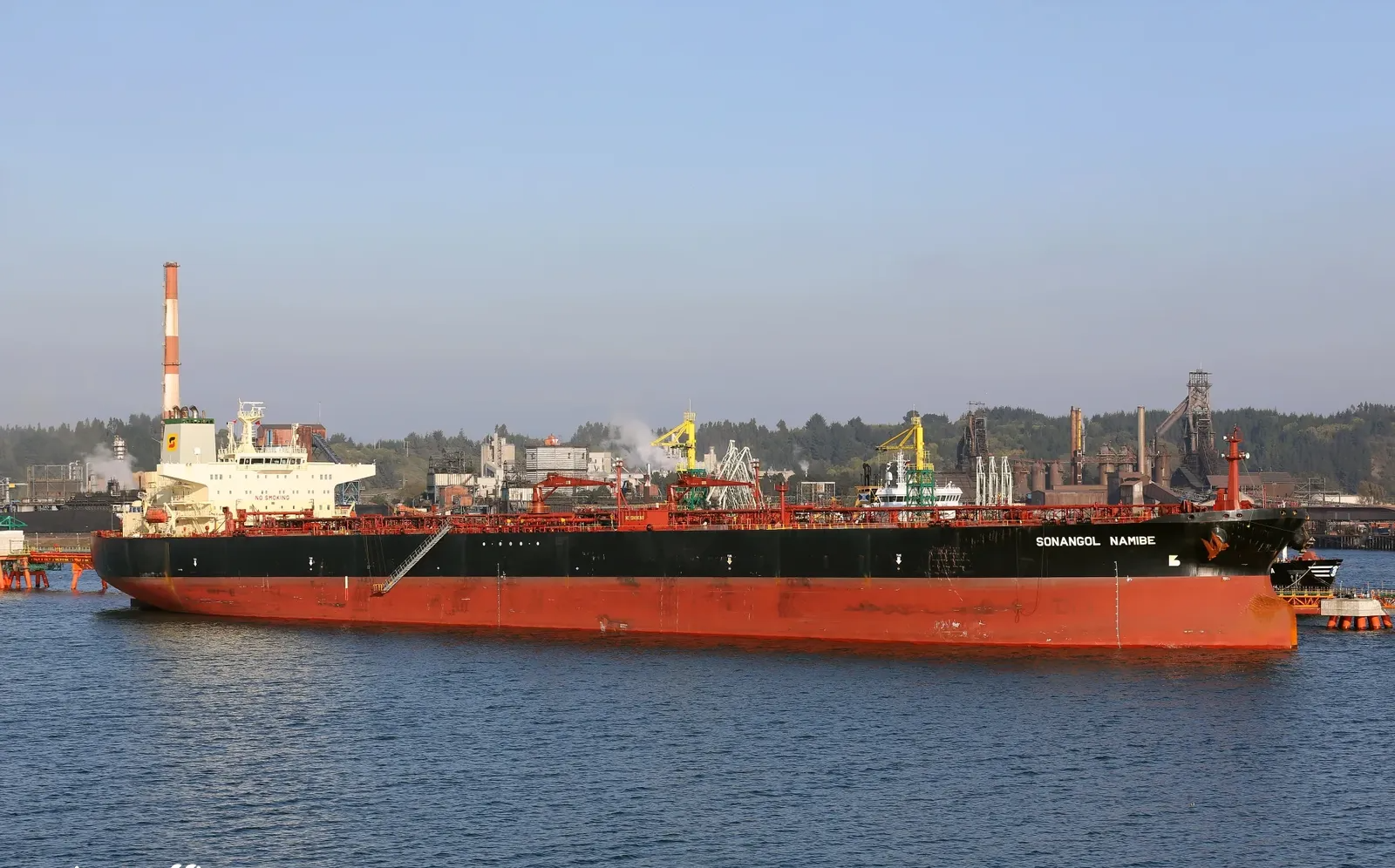 استهداف ناقلة نفط