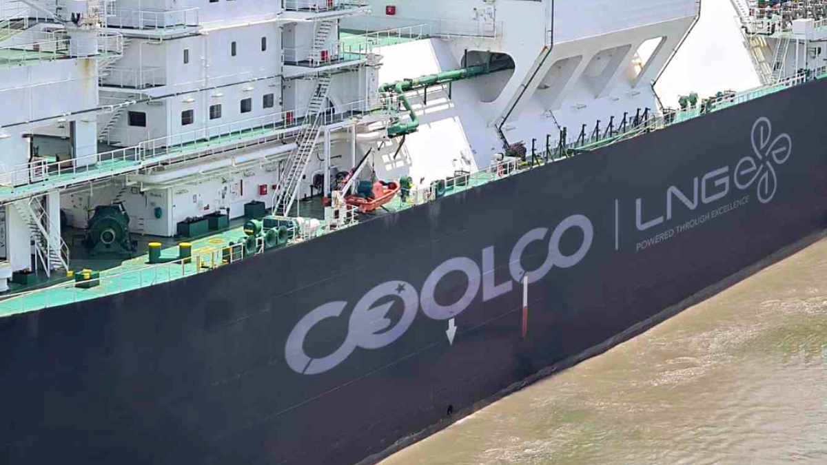 إحدى ناقلات الغاز المسال