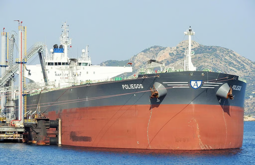 ناقلة تحمل النفط الفنزويلي