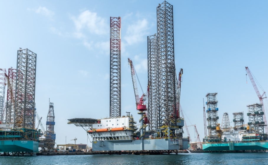 منصات حفر بحرية