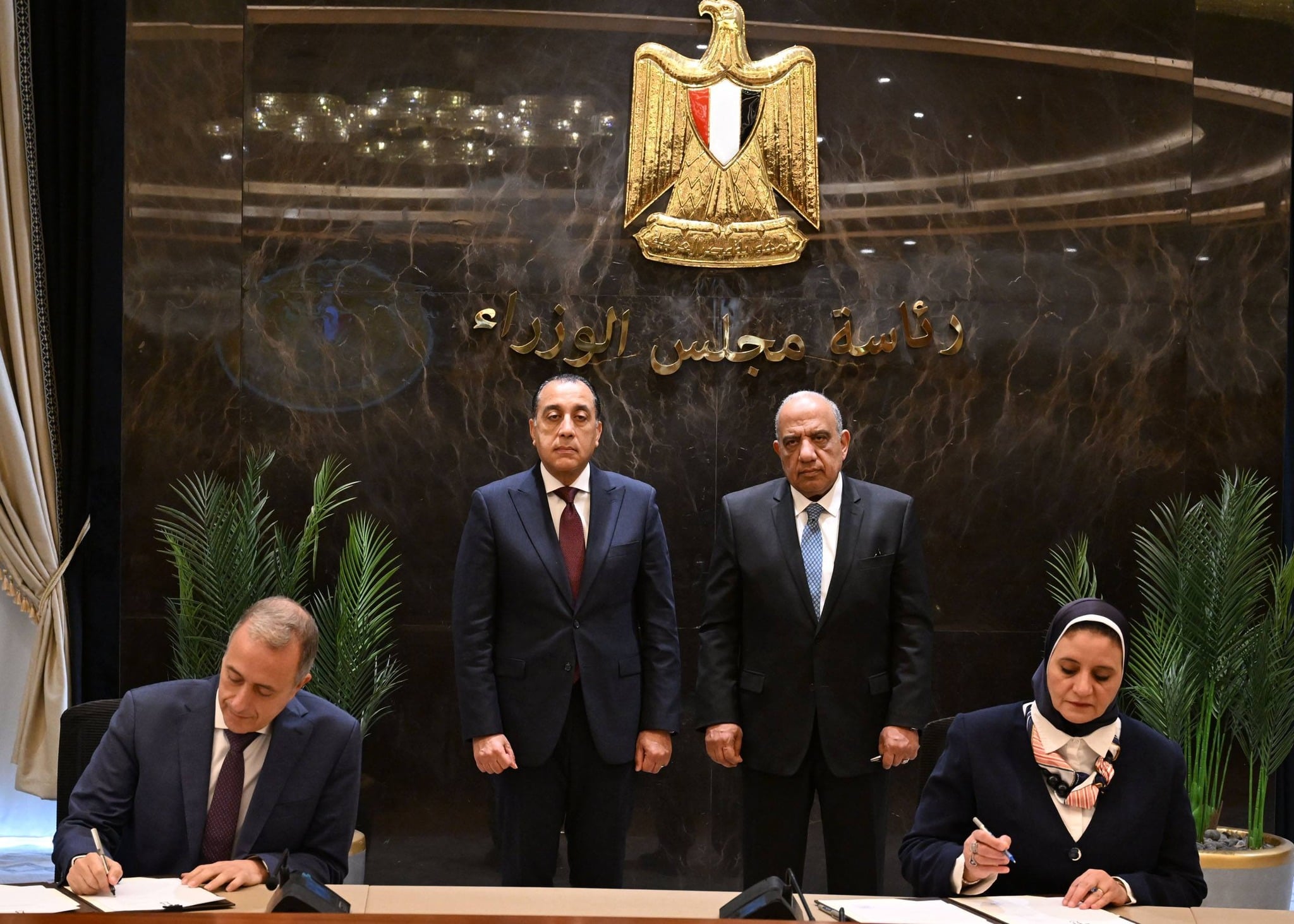 من مراسم توقيع اتفاقيات عدة مشروعات طاقة متجددة في مصر