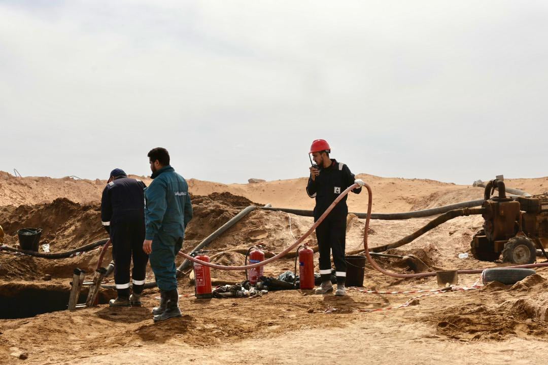 من أعمال صيانة خط تصدير النفط