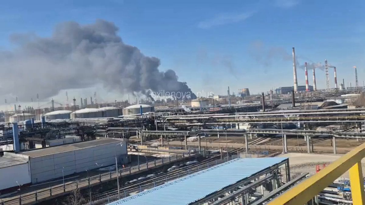 مصنع بتروكيماويات في روسيا