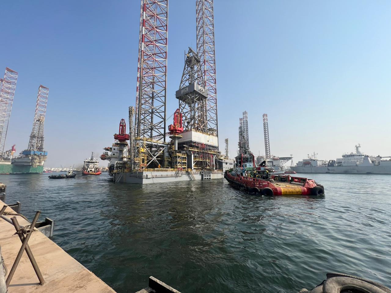 منصات حفر بحرية