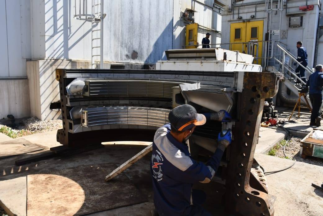 جانب من تشغيل الوحدة التوليدية السابعة في المحطة