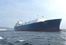 Photo of عرض ناقلات غاز قطرية للإيجار مع توقف الصادرات عبر مضيق هرمز