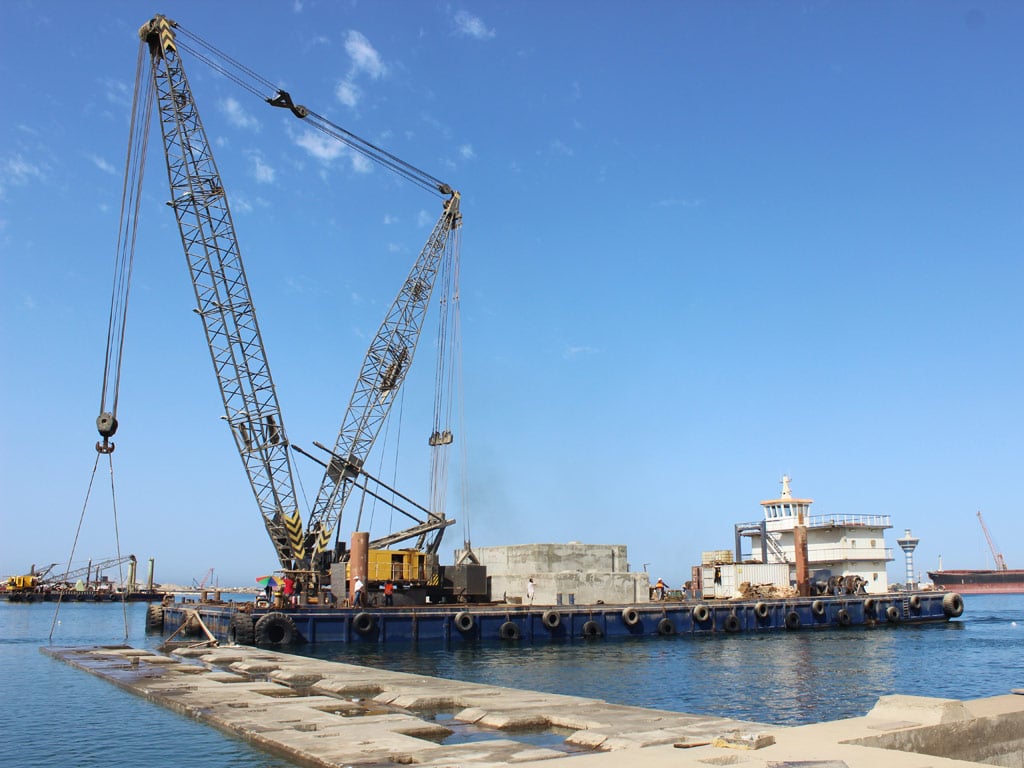أعمال بناء لدعم الخدمات اللوجستية في ميناء ينبع التجاري 