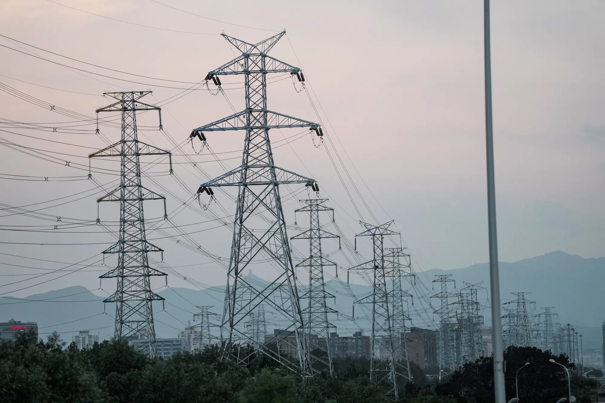 ربط شبكة الكهرباء في الصين بالطاقة المتجددة يحظى باستثمارات كبيرة - الطاقة