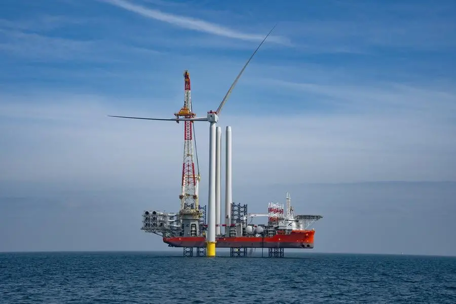 مصدر الإماراتية و مشروع إيست أنجليا 3 لطاقة الرياح