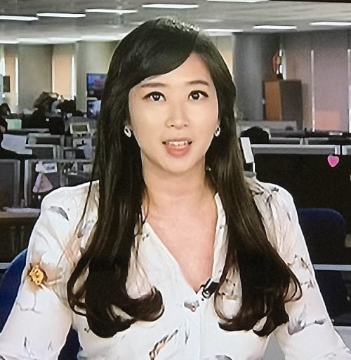 كاتبة المقال جون يون