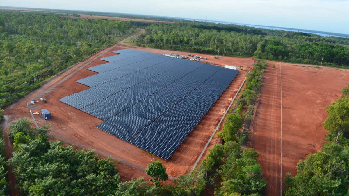 محطة أمرون للطاقة الشمسية في أستراليا 