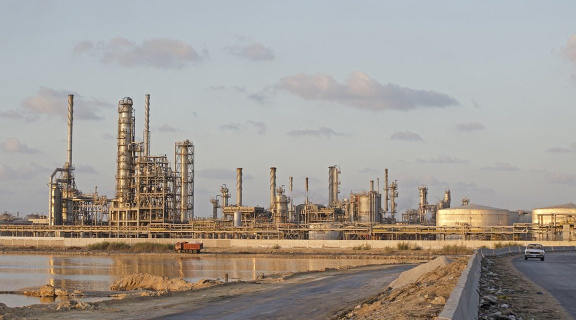 مصنع بتروكيماويات